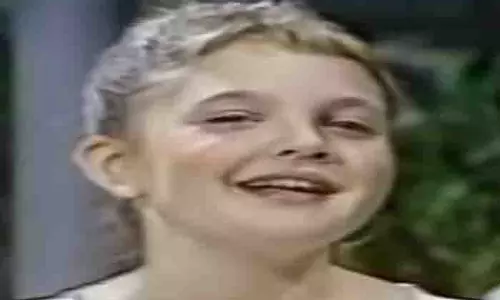Drew Barrymore ने गर्म और आरामदायक कपड़ों के प्रति अपने प्यार को फिर से दोहराया
