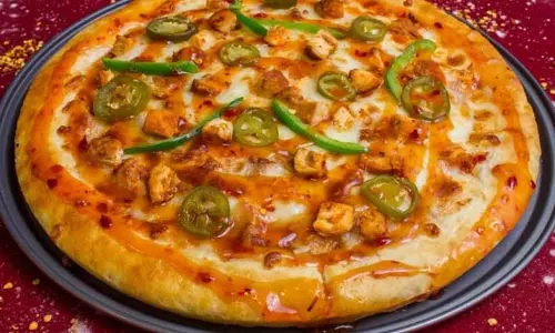 Semolina Pizza: स्वादिष्ट होने के साथ-साथ आपकी सेहत को भी नहीं करेगा नुकसान Semolina Pizza: स्वादिष्ट होने के साथ-साथ आपकी सेहत को भी नहीं करेगा नुकसान