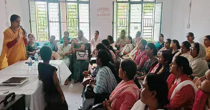 Ballia: संस्कारवान नई पीढ़ी के निर्माण के लिए कार्यशाला Ballia: संस्कारवान नई पीढ़ी के निर्माण के लिए कार्यशाला