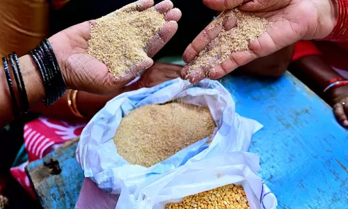 आंगनवाड़ियों में घटिया खाना: बाल कल्याण विभाग के निदेशक को पत्र