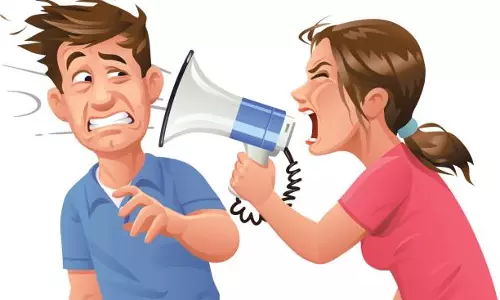 Farrukhabad: महिला सिपाही व अधिवक्ता के बीच हुई नोकझोंक Farrukhabad: महिला सिपाही व अधिवक्ता के बीच हुई नोकझोंक