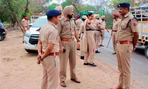 सेना की गुप्त जानकारी साझा करने के आरोप में Tarn Taran के व्यक्ति को गिरफ्तार सेना की गुप्त जानकारी साझा करने के आरोप में Tarn Taran के व्यक्ति को गिरफ्तार