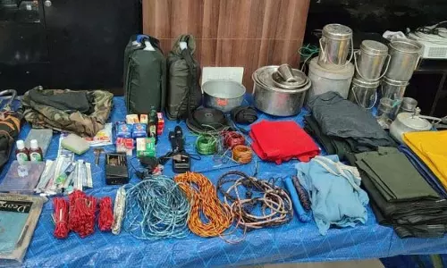 Bargarh: माओवादी डंप का पता चला Bargarh: माओवादी डंप का पता चला