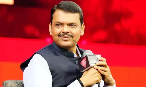 सीएम फडणवीस ने गोपीनाथ मुंडे को उनकी 11वीं पुण्यतिथि पर श्रद्धांजलि दी सीएम फडणवीस ने गोपीनाथ मुंडे को उनकी 11वीं पुण्यतिथि पर श्रद्धांजलि दी