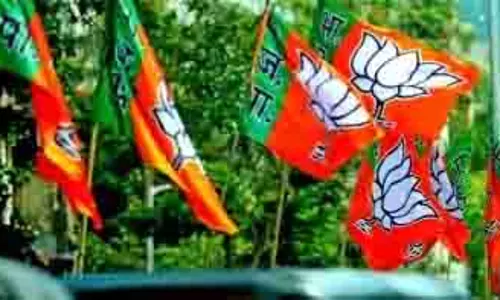 गुजरात उपचुनाव में BJP, कांग्रेस और आप के बीच त्रिकोणीय मुकाबला