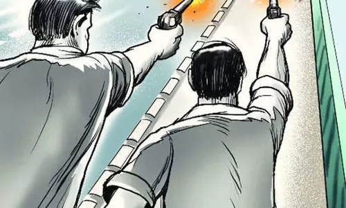Meerut: मामूली बात पर बाइक सवारों ने खोया आपा, किया 15 राउंड फायरिंग Meerut: मामूली बात पर बाइक सवारों ने खोया आपा, किया 15 राउंड फायरिंग
