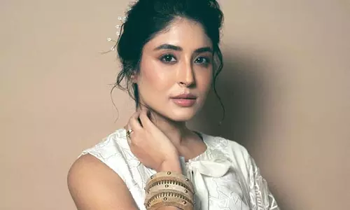 Kritika Kamra ने दिल्ली में अनुषा रिज़वी की महिला प्रधान ड्रामा की शूटिंग पूरी की Kritika Kamra ने दिल्ली में अनुषा रिज़वी की महिला प्रधान ड्रामा की शूटिंग पूरी की