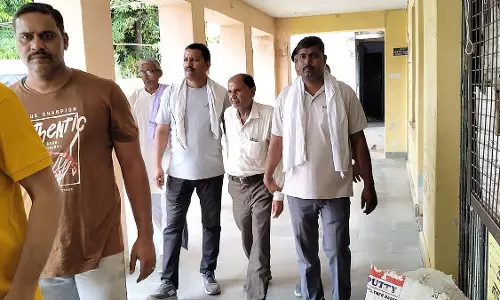 MP : जनपद पंचायत अधिकारी को RTI सूचना के लिए 4 हजार रिश्वत लेते रंगे हाथ पकड़ा गया