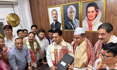 सांसद गौरव गोगोई ने Assam कांग्रेस के नए अध्यक्ष का कार्यभार संभाला सांसद गौरव गोगोई ने Assam कांग्रेस के नए अध्यक्ष का कार्यभार संभाला
