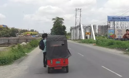 Sikkim : बंद के आह्वान से सिलीगुड़ी बंद Sikkim : बंद के आह्वान से सिलीगुड़ी बंद
