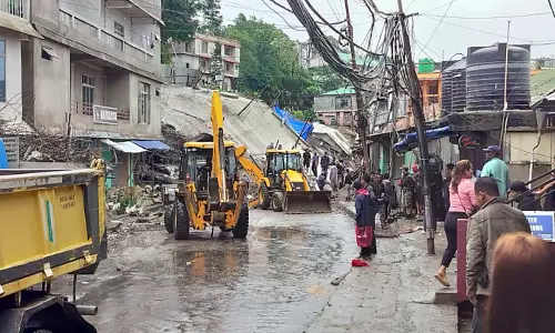 मिजोरम में बारिश के कारण तीसरे दिन भी स्कूल बंद मिजोरम में बारिश के कारण तीसरे दिन भी स्कूल बंद