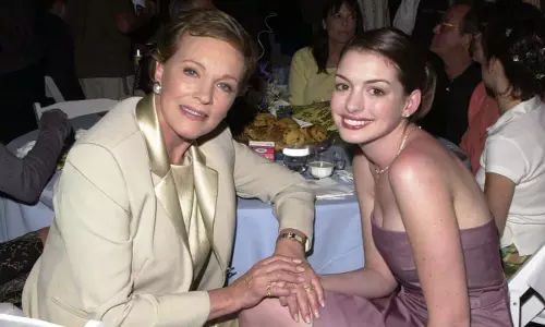 The Princess Diaries 3 महलों की तलाश में - क्या ऐनी हैथवे वापस आ रही हैं? The Princess Diaries 3 महलों की तलाश में - क्या ऐनी हैथवे वापस आ रही हैं?