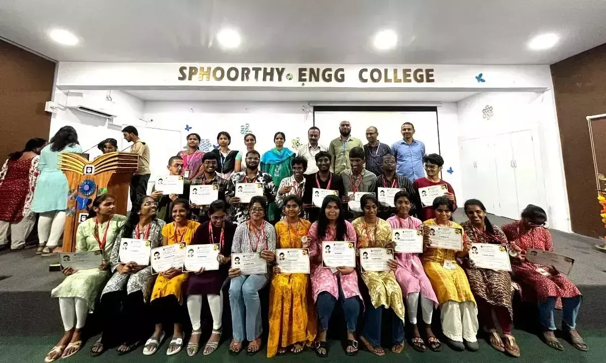 Telangana: स्फूर्ति इंजीनियरिंग कॉलेज में तेलंगाना राज्य स्थापना दिवस समारोह मनाया गया
