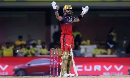 RCB vs PBKS फाइनल: विराट कोहली ने चौका लगाकर शिखर धवन को छोड़ा पीछे RCB vs PBKS फाइनल: विराट कोहली ने चौका लगाकर शिखर धवन को छोड़ा पीछे
