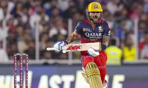 Virat की टेस्ट पारी से फैंस नाराज़, सोशल मीडिया पर हुई जमकर लताड़