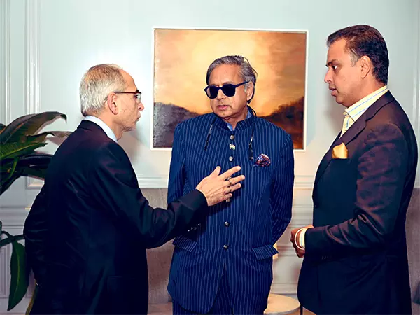 Shashi Tharoor का प्रतिनिधिमंडल वाशिंगटन पहुंचा, अमेरिका में भारतीय राजदूत ने दी जानकारी Shashi Tharoor का प्रतिनिधिमंडल वाशिंगटन पहुंचा, अमेरिका में भारतीय राजदूत ने दी जानकारी