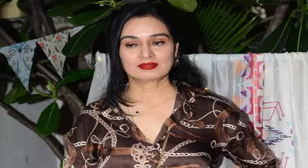 चुनौतियों से भरा है ‘चक्रवर्ती सम्राट पृथ्वीराज चौहान’ में ‘राजमाता’ का किरदार: पद्मिनी कोल्हापुरी चुनौतियों से भरा है ‘चक्रवर्ती सम्राट पृथ्वीराज चौहान’ में ‘राजमाता’ का किरदार: पद्मिनी कोल्हापुरी