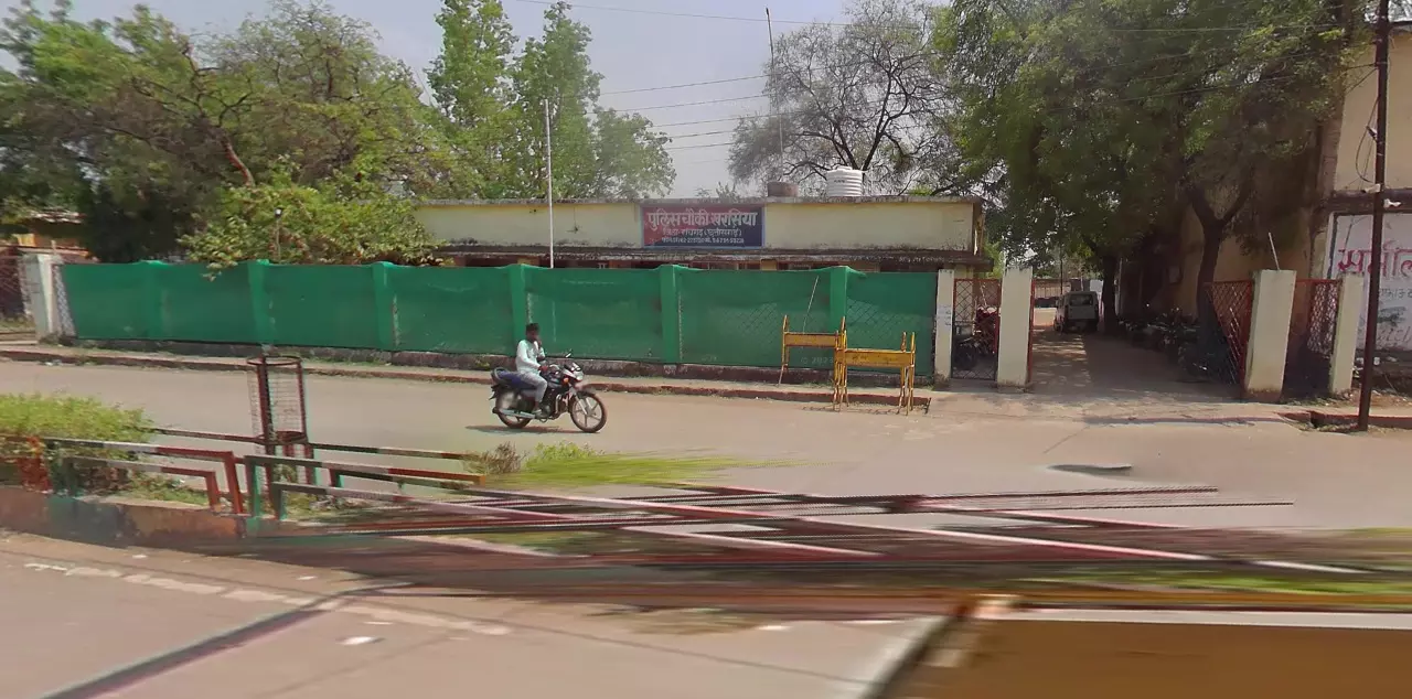सटोरियों के हमले में तीन पुलिसकर्मी घायल, गिरफ्तारी से बचने मारने के लिए दौड़ाया सटोरियों के हमले में तीन पुलिसकर्मी घायल, गिरफ्तारी से बचने मारने के लिए दौड़ाया