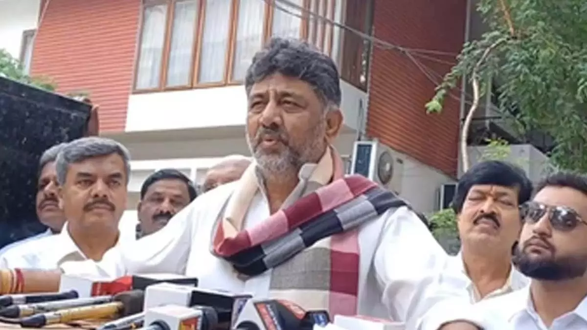 बेंगलुरु में आरसीबी टीम की विजय परेड पर फैसला जल्द: उपमुख्यमंत्री शिवकुमार बेंगलुरु में आरसीबी टीम की विजय परेड पर फैसला जल्द: उपमुख्यमंत्री शिवकुमार