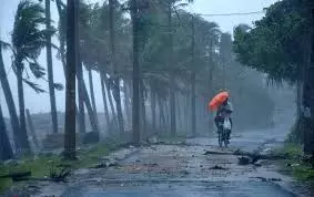 Kerala में मौसम का बदलेगा मिजाज, 7 जिलों में अलर्ट जारी Kerala में मौसम का बदलेगा मिजाज, 7 जिलों में अलर्ट जारी