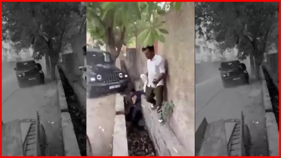 थार कांड: कमिश्नर की सख्त कार्रवाई, थानाधिकारी और चौकी प्रभारी सस्पेंड थार कांड: कमिश्नर की सख्त कार्रवाई, थानाधिकारी और चौकी प्रभारी सस्पेंड
