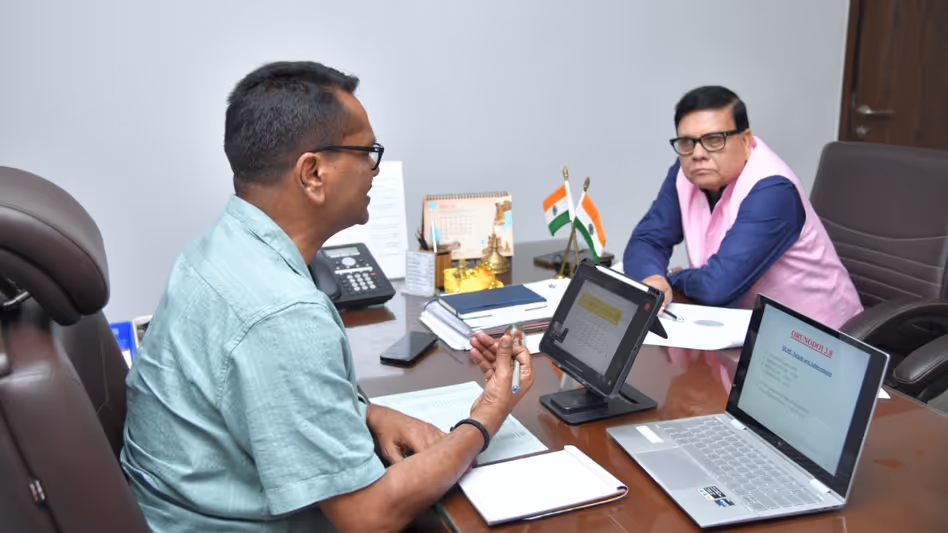 Assam : बिस्वनाथ में कल्याणकारी योजनाओं और बाढ़ राहत कार्यों की समीक्षा की Assam : बिस्वनाथ में कल्याणकारी योजनाओं और बाढ़ राहत कार्यों की समीक्षा की