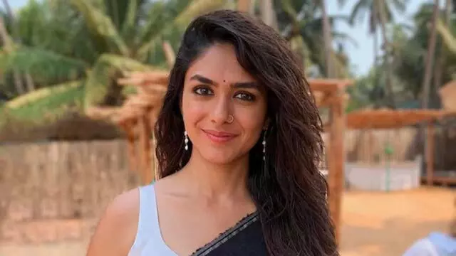 Mrunal ने कहा: डांस ही है असली फिटनेस Mrunal ने कहा: डांस ही है असली फिटनेस