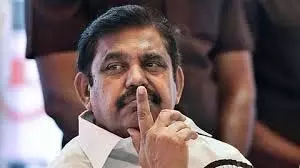 ईपीएस ने वेतन संकट पर डीएमके सरकार की खिंचाई की ईपीएस ने वेतन संकट पर डीएमके सरकार की खिंचाई की