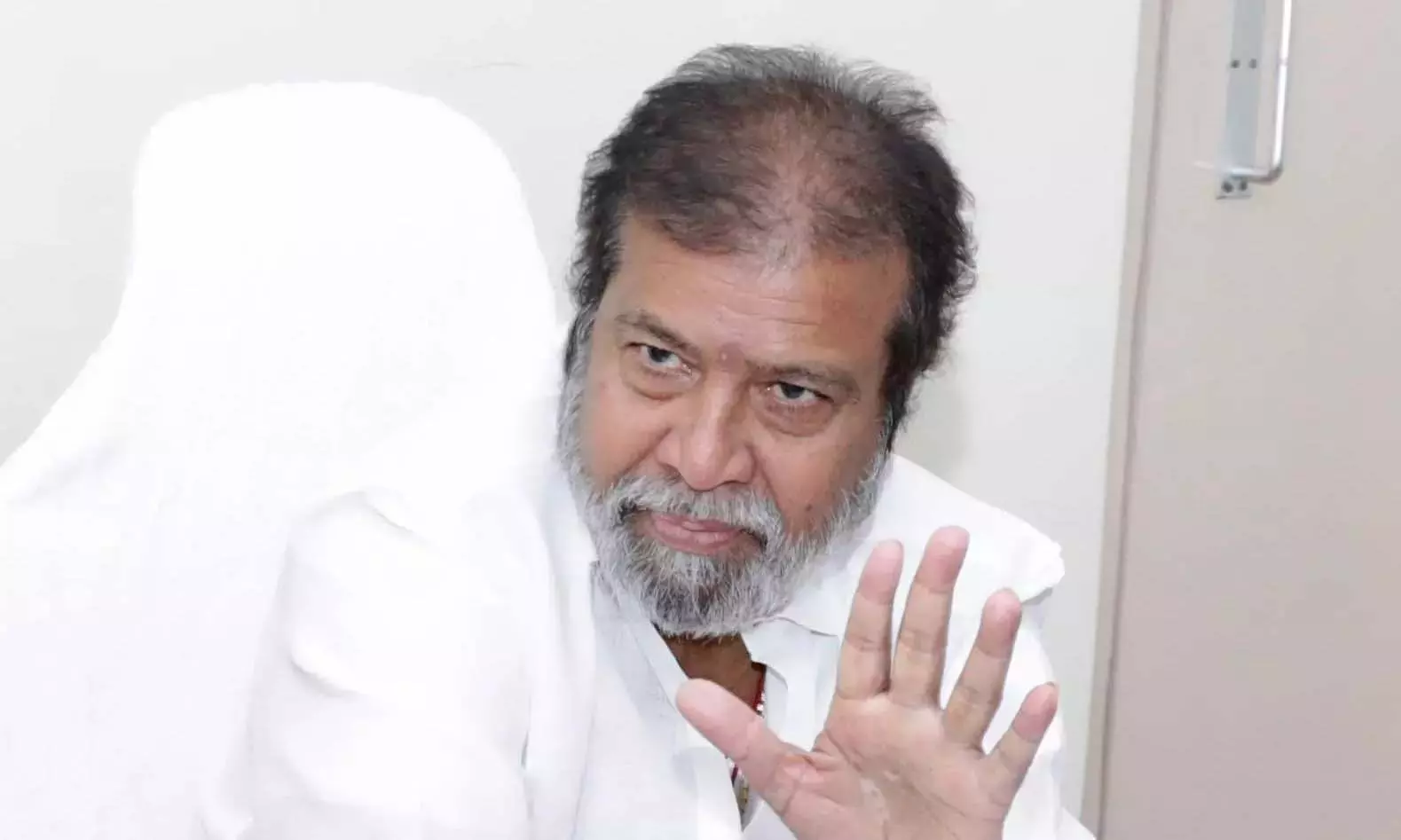 Erragadda मेंटल हॉस्पिटल में संदिग्ध खाद्य विषाक्तता में एक की मौत, 70 बीमार Erragadda मेंटल हॉस्पिटल में संदिग्ध खाद्य विषाक्तता में एक की मौत, 70 बीमार