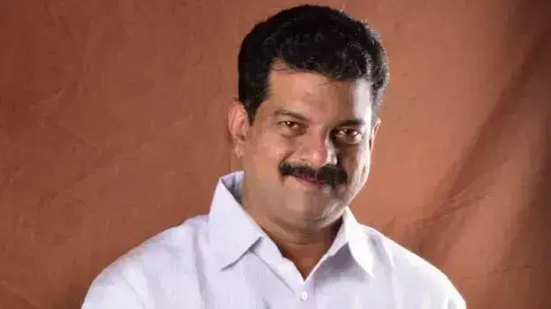 Kerala की राजनीति में बड़ा आरोप: पिनाराई विजयन पर विश्वासघात का दावा Kerala की राजनीति में बड़ा आरोप: पिनाराई विजयन पर विश्वासघात का दावा