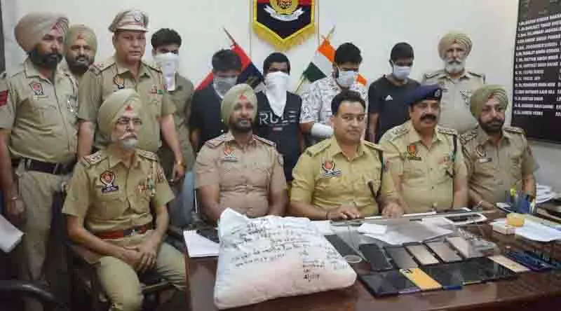 Ludhiana: पुलिस ने चोरी के आरोप में सात लोगों को किया गिरफ्तार Ludhiana: पुलिस ने चोरी के आरोप में सात लोगों को किया गिरफ्तार