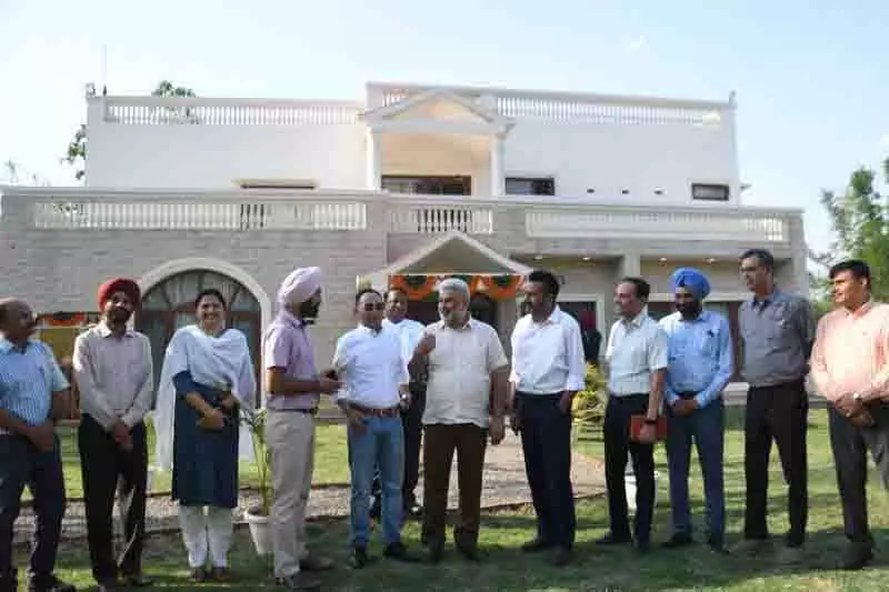 Mohali: मंत्री ने पल्लनपुर में निरीक्षण झोपड़ी का उद्घाटन किया Mohali: मंत्री ने पल्लनपुर में निरीक्षण झोपड़ी का उद्घाटन किया