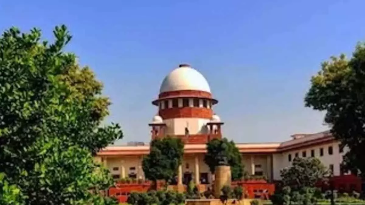 मध्य प्रदेश के पत्रकारों की याचिका पर SC ने नोटिस किया जारी मध्य प्रदेश के पत्रकारों की याचिका पर SC ने नोटिस किया जारी