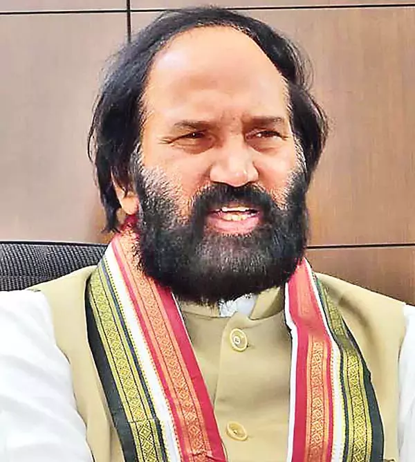 टीजी सिंचाई विभाग: पोथिरेड्डीपाडु विस्तार, एस्सारेमसी लाइनिंग रोकें टीजी सिंचाई विभाग: पोथिरेड्डीपाडु विस्तार, एस्सारेमसी लाइनिंग रोकें