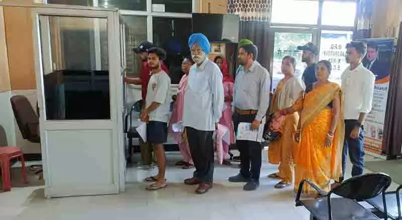 Ludhiana: सरकारी उदासीनता के बीच दशमेश चैरिटेबल अस्पताल दोराहा के गरीबों के लिए जीवन रेखा Ludhiana: सरकारी उदासीनता के बीच दशमेश चैरिटेबल अस्पताल दोराहा के गरीबों के लिए जीवन रेखा