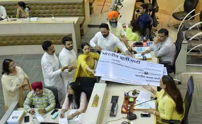 Chandigarh में कुत्तों के काटने पर मालिकों को देनी होगी राहत Chandigarh में कुत्तों के काटने पर मालिकों को देनी होगी राहत