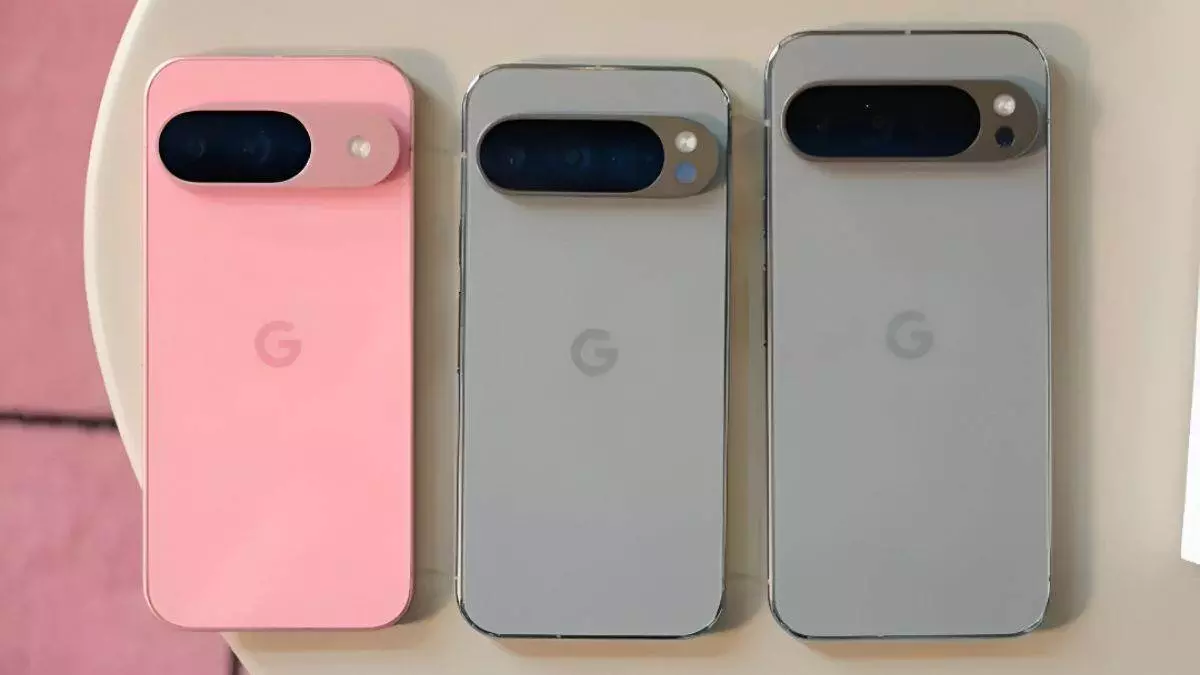 Google Pixel 10 होगा 20 अगस्त को पेश! प्रोटोटाइप से हुआ स्पेसिफिकेशंस का खुलासा Google Pixel 10 होगा 20 अगस्त को पेश! प्रोटोटाइप से हुआ स्पेसिफिकेशंस का खुलासा
