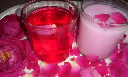 Rose Sharbat: पार्टी में चार चांद लगा देगा ये ड्रिंक