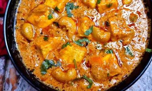 Kaju Paneer Masala: किसी को सरप्राइज देना है तो ज्यादा न सोचें, बनाएं ये टेस्टी डिश Kaju Paneer Masala: किसी को सरप्राइज देना है तो ज्यादा न सोचें, बनाएं ये टेस्टी डिश