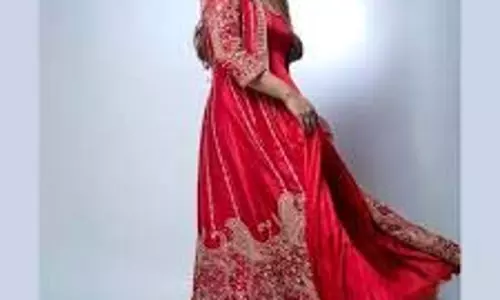 Eid Special: नई दुल्हन हैं तो बकरीद पर पहनें सोनाक्षी सिन्हा जैसा सूट, मिलेगा रिच लुक Eid Special: नई दुल्हन हैं तो बकरीद पर पहनें सोनाक्षी सिन्हा जैसा सूट, मिलेगा रिच लुक