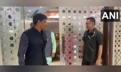 श्रीकांत शिंदे के नेतृत्व में सर्वदलीय प्रतिनिधिमंडल IGI Airport पहुंचा, बहु-देशीय यात्रा संपन्न हुई