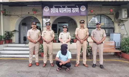 Mumbai पुलिस ने दिल्ली में क्रेडिट कार्ड धोखाधड़ी का गोरखधंधा चलाने वाले फर्जी कॉल सेंटर का भंडाफोड़ किया Mumbai पुलिस ने दिल्ली में क्रेडिट कार्ड धोखाधड़ी का गोरखधंधा चलाने वाले फर्जी कॉल सेंटर का भंडाफोड़ किया