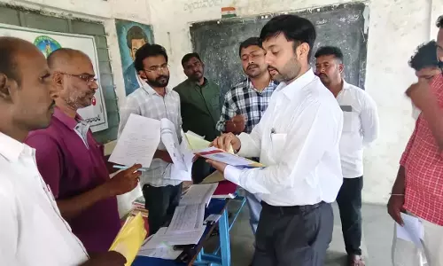 Telangana: राजस्व बैठक में भूमि मुद्दों पर नामांकन की पहल Telangana: राजस्व बैठक में भूमि मुद्दों पर नामांकन की पहल