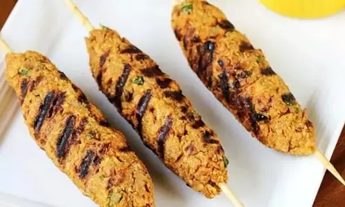 Oats And Green Pulses Kabab: घर पर बनाएं ओट्स मूंग दाल सीक कबाब, जानें रेसिपी