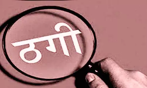 डॉक्टर दंपति 25 लाख की ठगी कर फरार, पुलिस की छापेमारी जारी