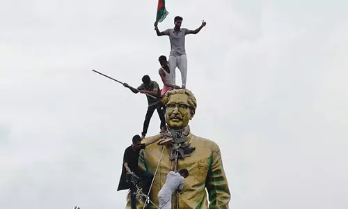 Bangladesh की अंतरिम सरकार ने शेख मुजीब की स्वतंत्रता सेनानियों की मान्यता रद्द की Bangladesh की अंतरिम सरकार ने शेख मुजीब की स्वतंत्रता सेनानियों की मान्यता रद्द की