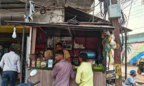 15 दुकानों में मिली गंदगी, जुर्माना लगाया गया