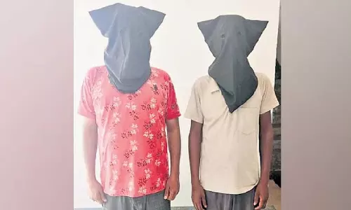 Odisha में विस्फोटकों से लदे ट्रक जब्त, गोदाम मालिक और चालक गिरफ्तार Odisha में विस्फोटकों से लदे ट्रक जब्त, गोदाम मालिक और चालक गिरफ्तार