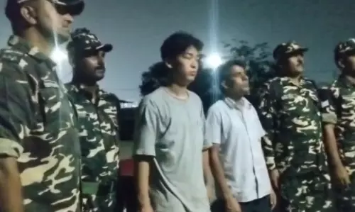 East Champaran: रक्सौल में बिना वीजा के घुसने की कोशिश करता चीनी नागरिक पकड़ा गया East Champaran: रक्सौल में बिना वीजा के घुसने की कोशिश करता चीनी नागरिक पकड़ा गया