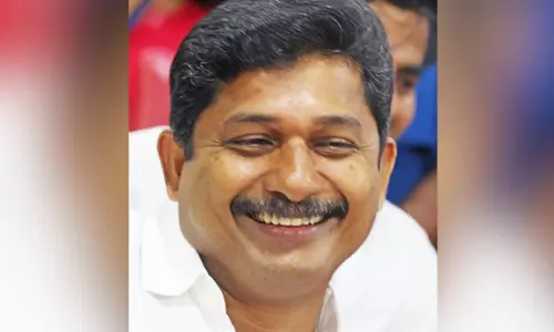 Pinarayi वीएस को धोखा देकर सीएम बने; सीपीएम धार्मिक मामलों में दखल दे रही Pinarayi वीएस को धोखा देकर सीएम बने; सीपीएम धार्मिक मामलों में दखल दे रही